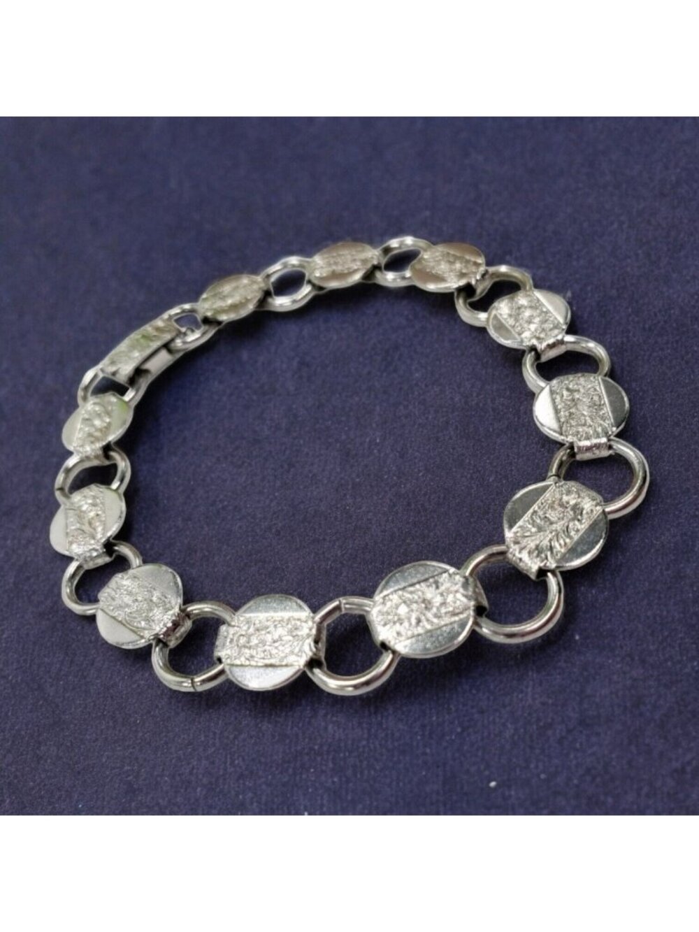 Vintage Sarah Coventry Silver Tone Flower Garden Embossed Link Bracelet 1950s